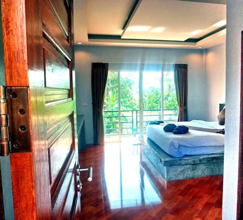 Ланта: Baan Check In