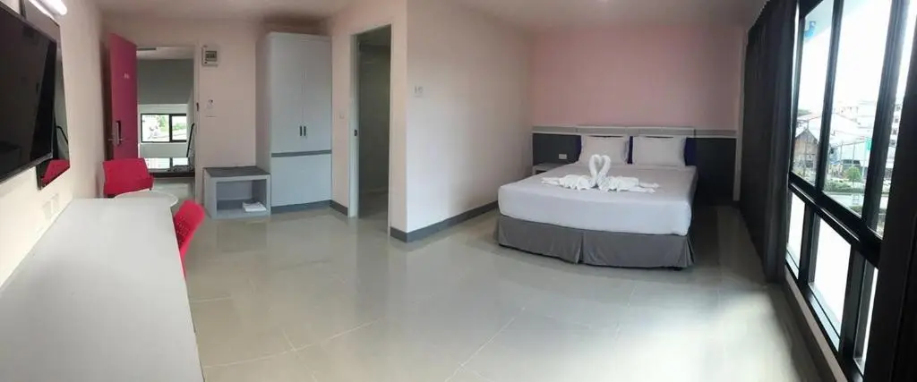 Хатъяй: Sakura Budget Hotel