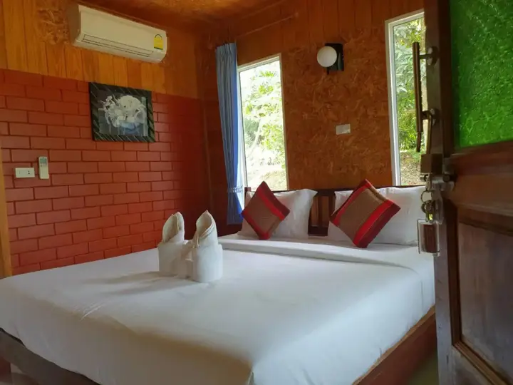Кхао Пхан: Baan Suan Hill Resort