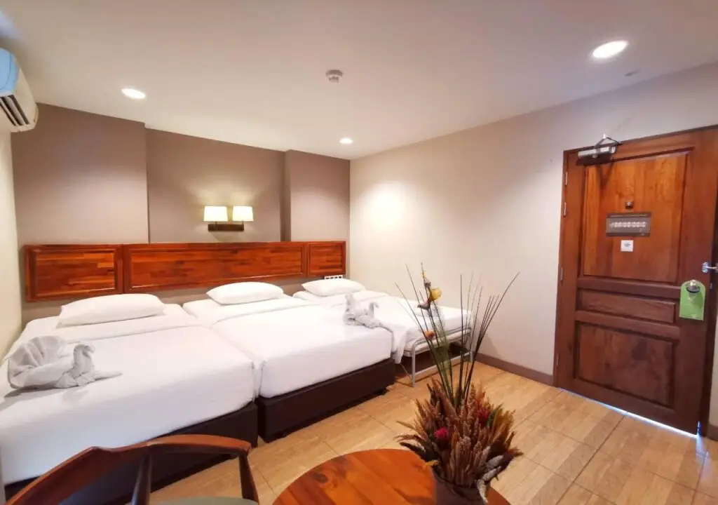 На Чом Тхиан: The Mangrove Hotel