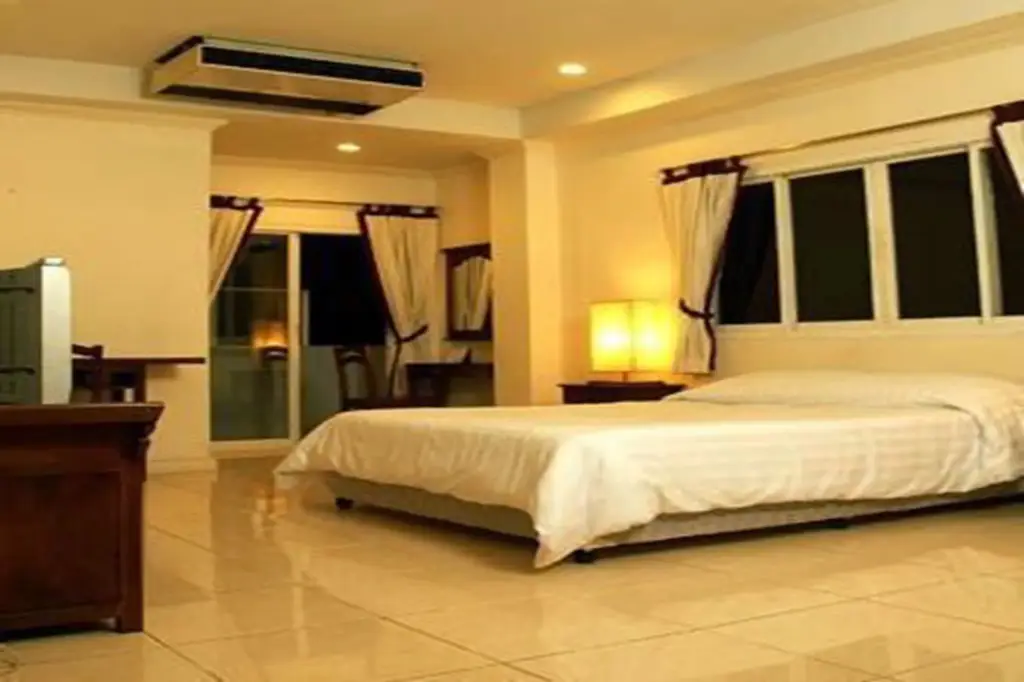 Бангкок: Royal Pimand Serviced Apartment