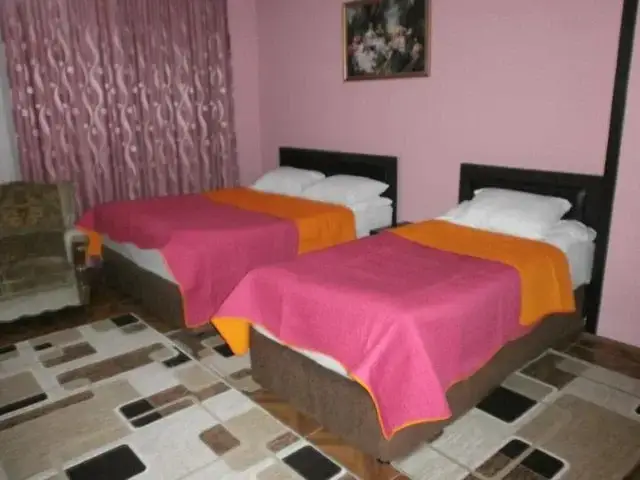 Батуми: Efes Hotel