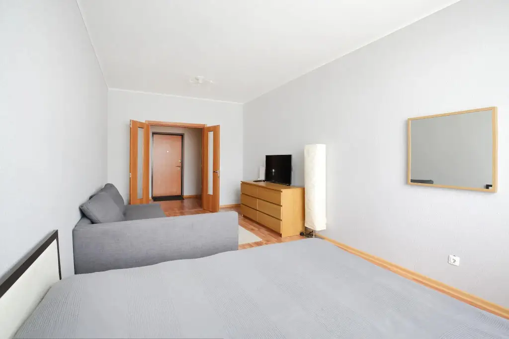 Екатеринбург: Rooms-Eкб (Румс-Екб) на улице 8 Марта 188