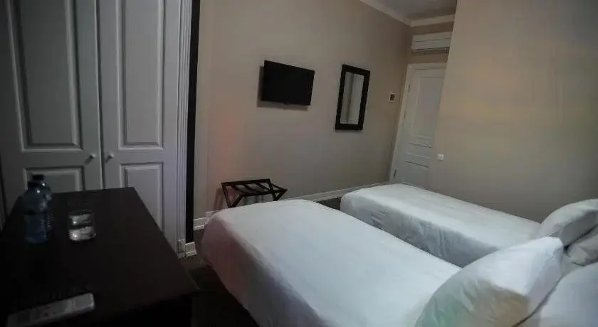 Батуми: Piazza Inn