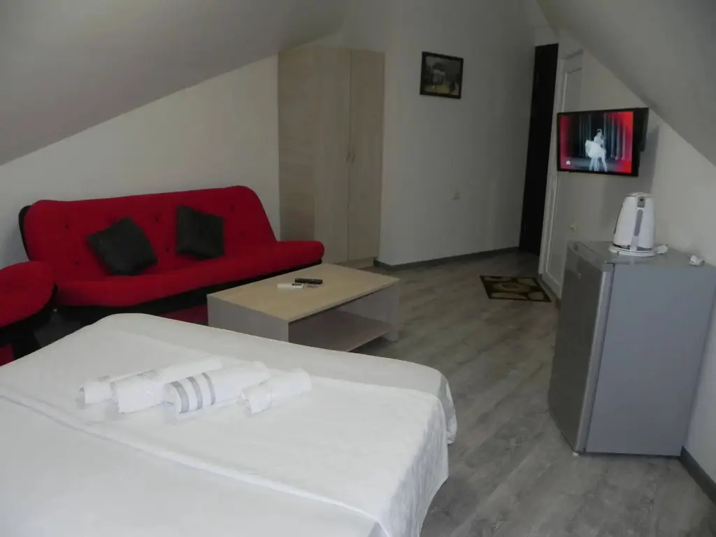 Батуми: Hotel Leon