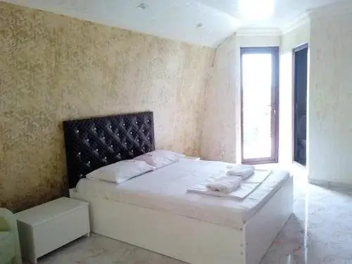 Батуми: Hotel-Kakhaberi