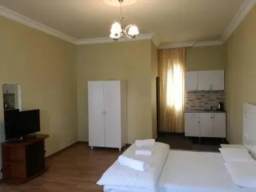 Батуми: Hotel-Kakhaberi