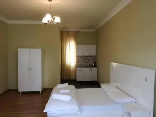 Батуми: Hotel-Kakhaberi