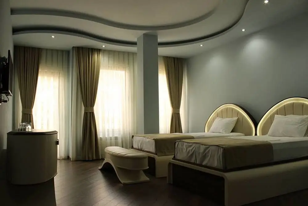 Батуми: Light Palace Hotel