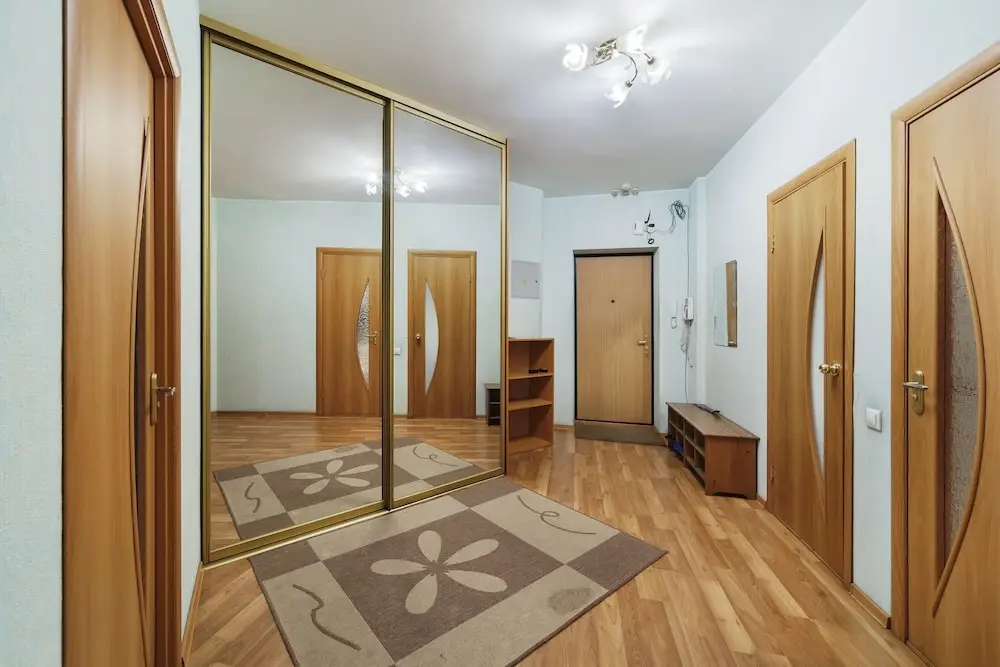 Екатеринбург: Apartment ALLiS-HALL on Radishcheva 33
