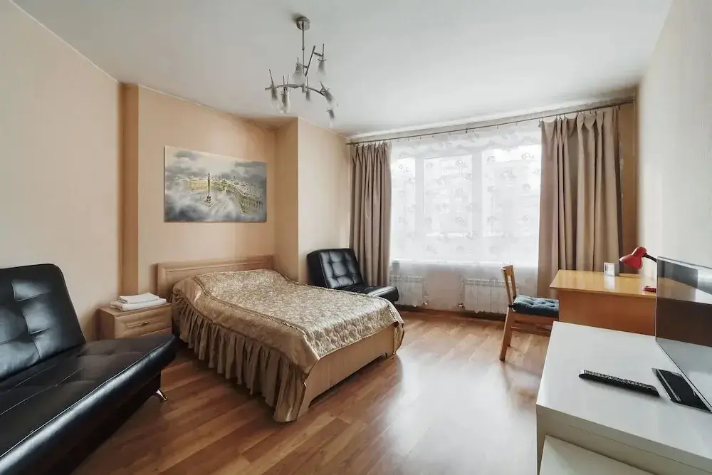 Екатеринбург: Apartment ALLiS-HALL on Radishcheva 33