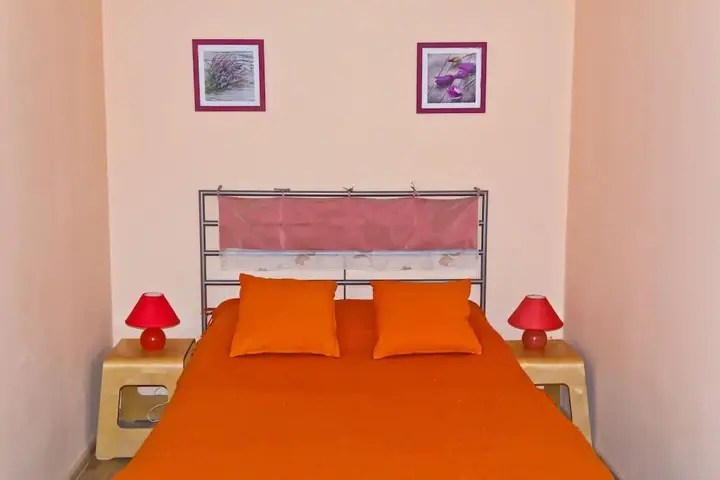 Екатеринбург: Апартаменты ALLiS-HALL, ул. Карла Либкнехта, 16