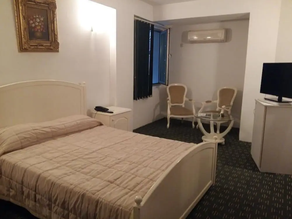 Батуми: Hotel Alik