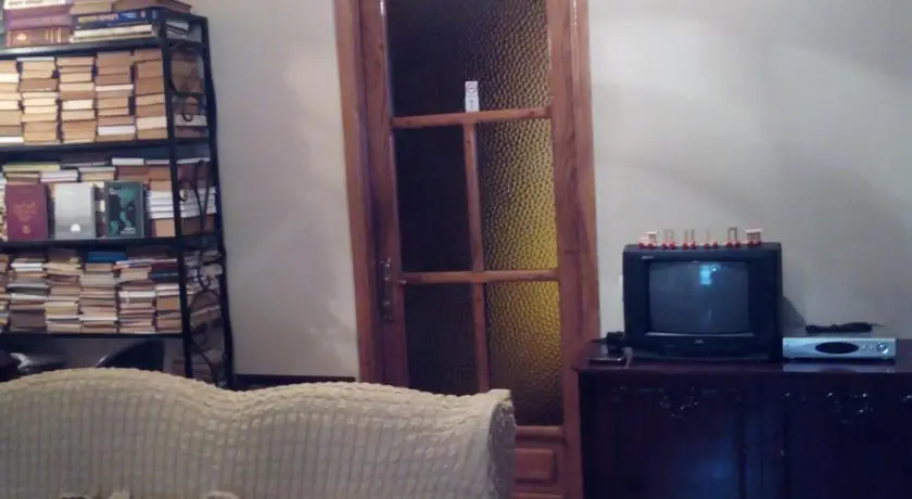 Батуми: Gulos guest house