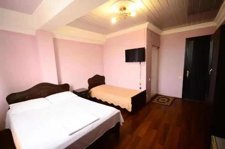 Батуми: Hotel Peria