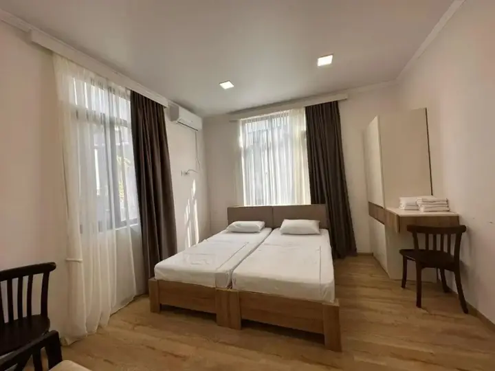 Батуми: Maiko Guesthouse