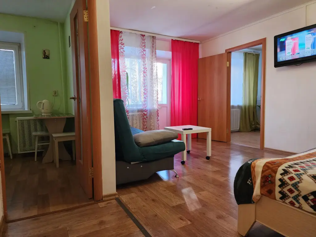 Томск: Na Lenina 6 Apartments