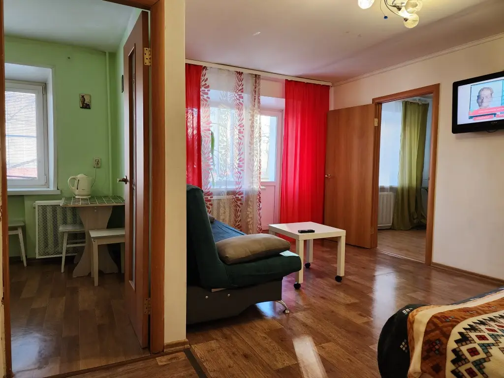 Томск: Na Lenina 6 Apartments