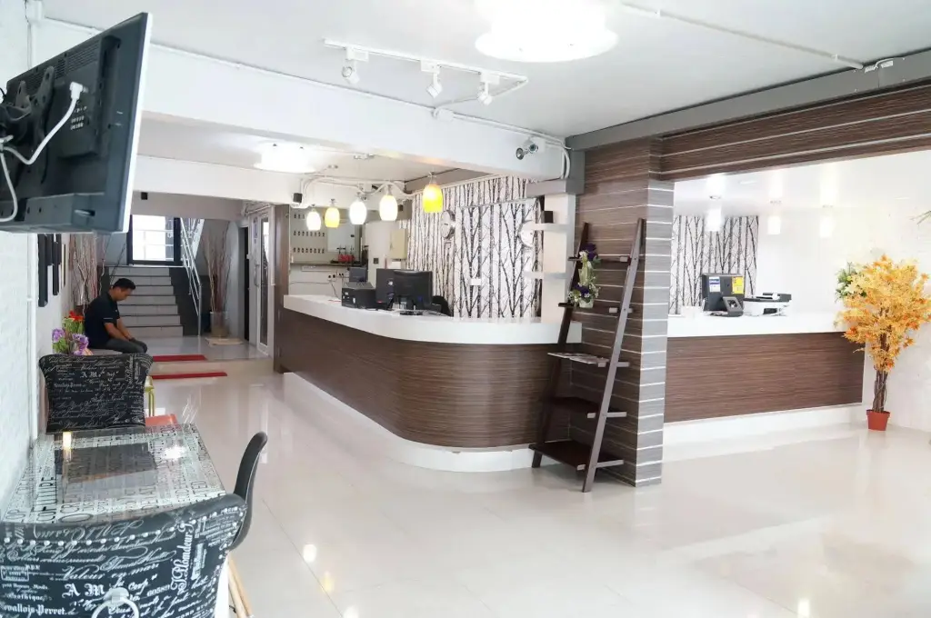 Нонтхабури: Ma Non Nont Hotel & Apartment