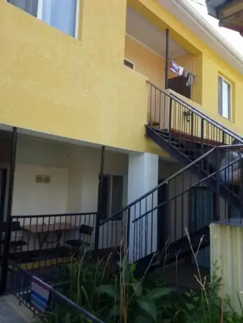 Molodezhnaya 8 Guest House — фото 1