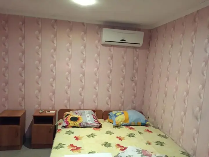 Гудаута: Guest House u Larisy