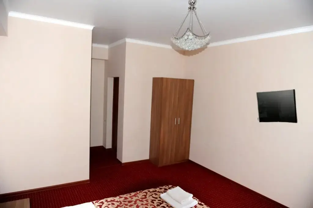 Сухум: Assir