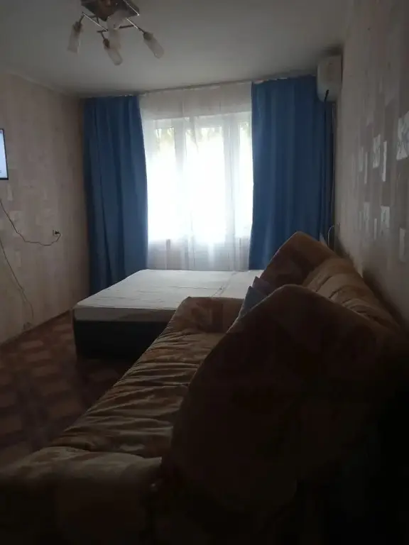 Магнитогорск: Pyat Zvyozd Vozle Parka Prityazheniya Apartments