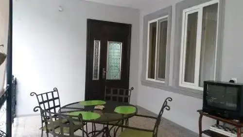Батуми: Medeyas House