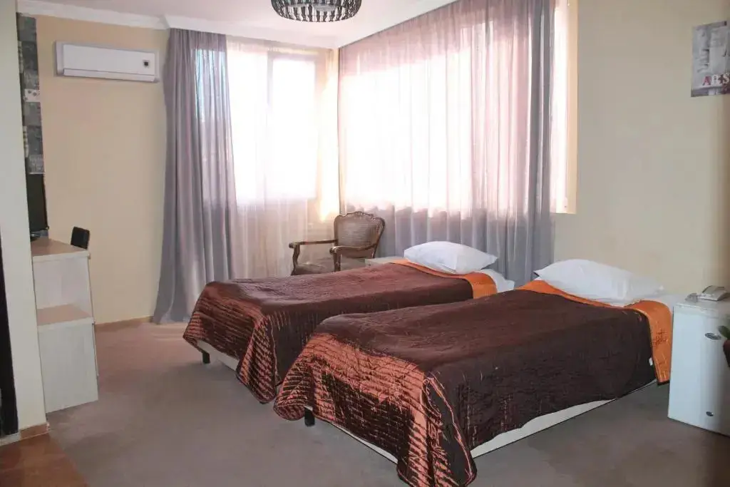 Батуми: Hotel Elio