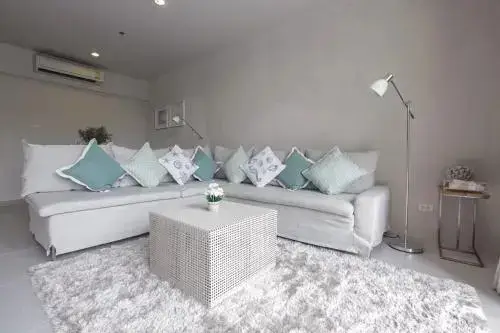Чаам: Baan Thew Thalay Aquamarine Cha-am