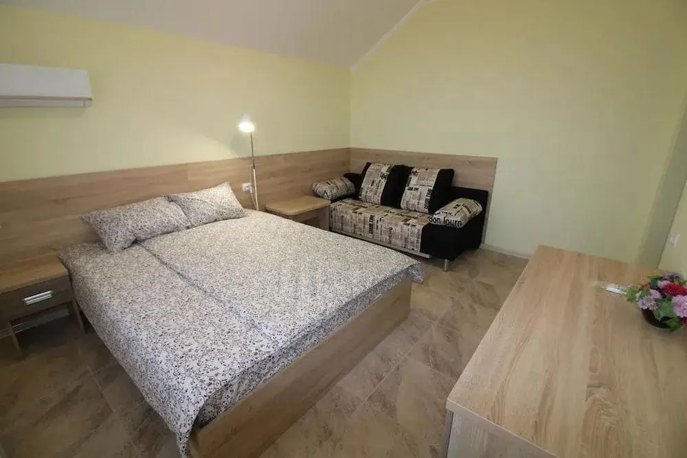 Анапа: Guest House Chernomorskaya 8A