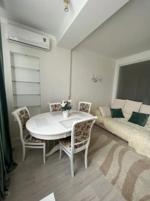 Севастополь: Апартаменты Острякова 244