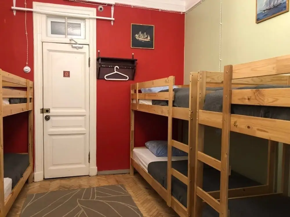 Old Flat Guest House on 1st Sovetskaya - Hostel — фото 1