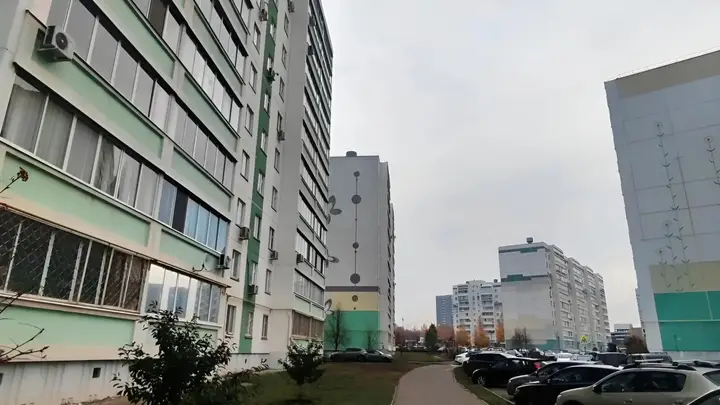 Набережные Челны: Квартира трехкомнатная в Челнах