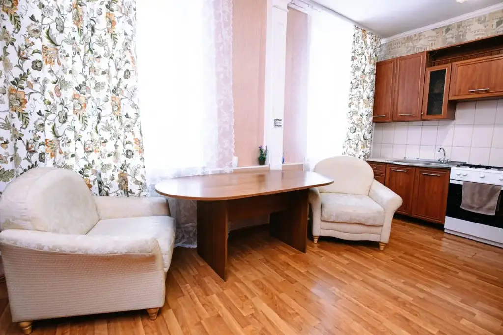 Кемерово: Vesennjaja 6 Trehkomnatnye apartamenty rjadom s Naberezhnoj