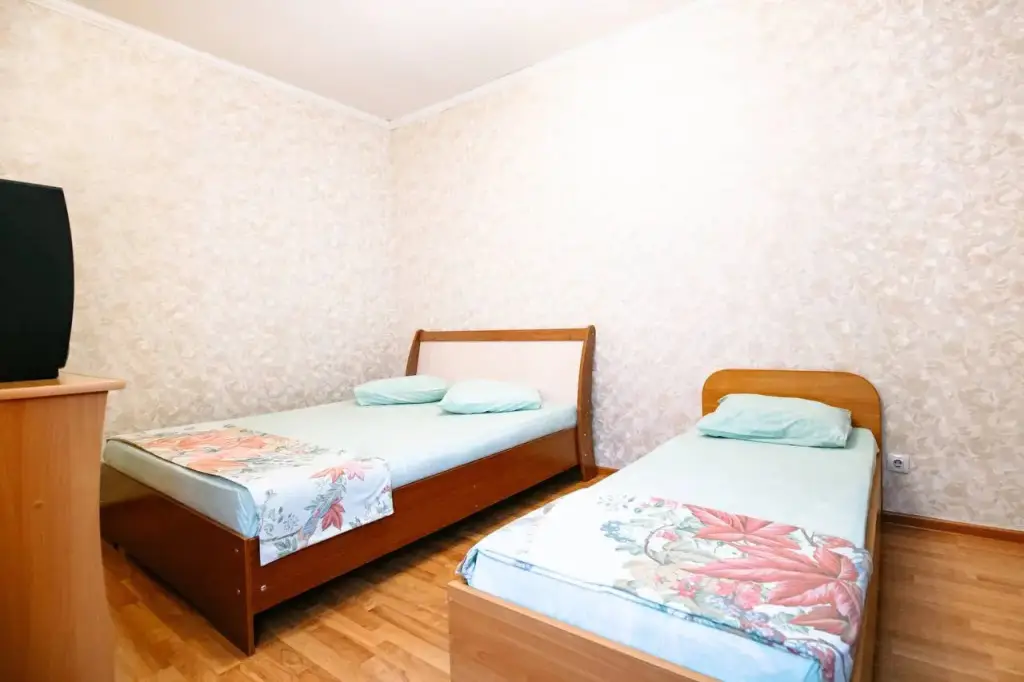 Кемерово: Vesennjaja 6 Trehkomnatnye apartamenty rjadom s Naberezhnoj