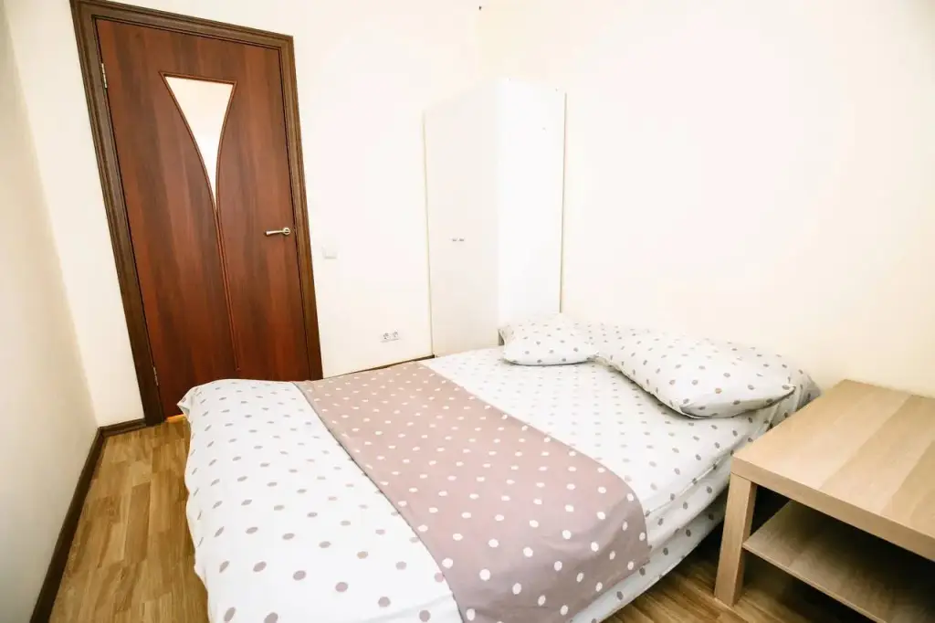 Кемерово: Michurina 15 Chetyrehkomnatnye apartamenty rjadom s KemGU
