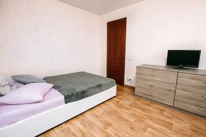 Кемерово: Dzerzhinskogo 10 Dvuhkomnatnye apartamenty v tsentre rjadom s KuzGTU