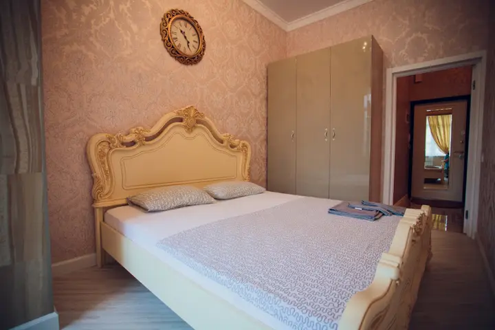 Уфа: Апартаменты на Коммунистической_015