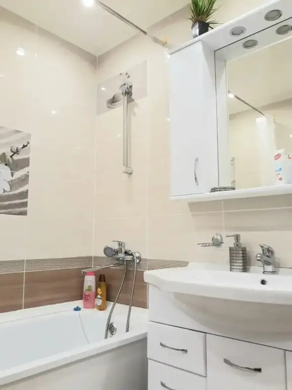 Набережные Челны: Studiya Na Raskolnikova 48/1 Apartments