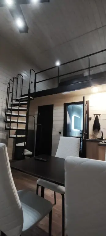 Анос: Duplo Guest House