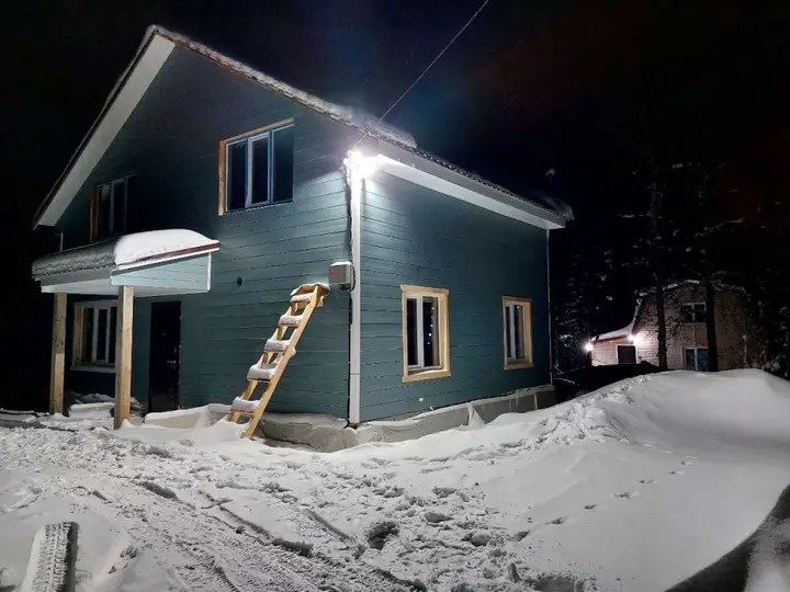 Кировск: Pz Skandi Kottedzh S 5yu Spalnyami I Saunoy Private House