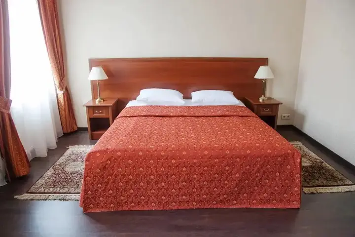 Тосно: Kritik otdy`xaet na Nevskom