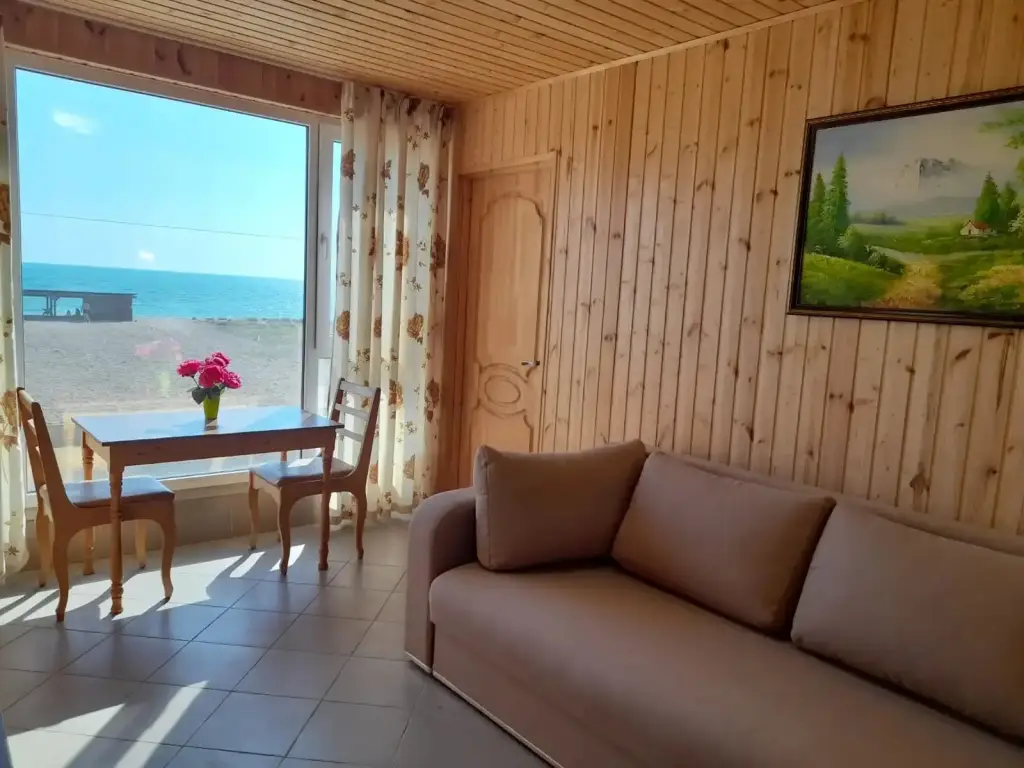 Прибрежное (Сакский район): S Vidom Na More Apartments