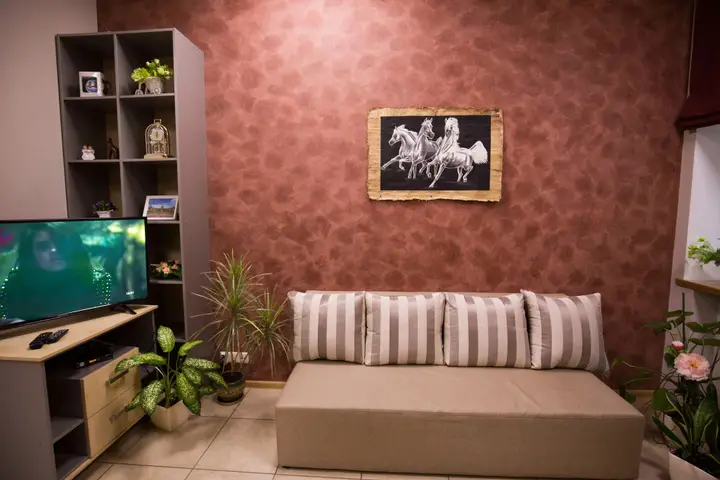 Sukhaparina: Khostel YaroMir