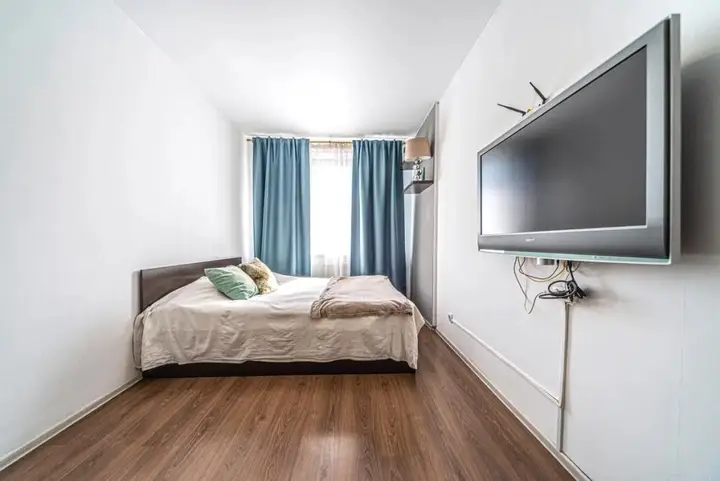 Sukhaparina: ARent (АРент) на улице Вадима Шефнера