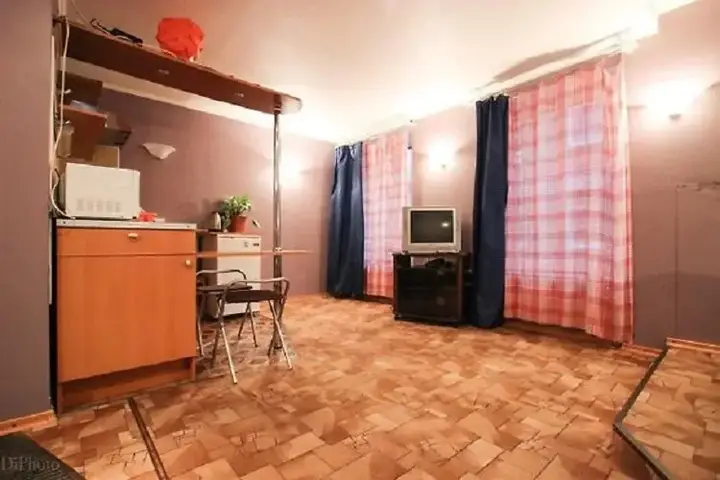Sukhaparina: Guest apartment on the street. M.Konyushennaya, 10