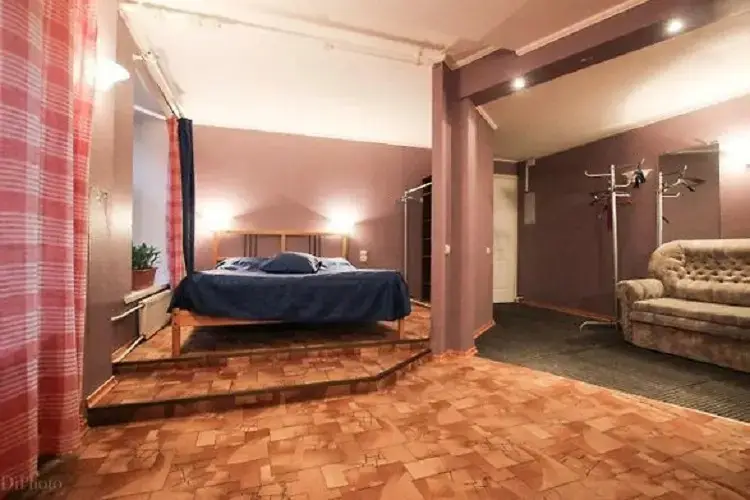 Sukhaparina: Guest apartment on the street. M.Konyushennaya, 10