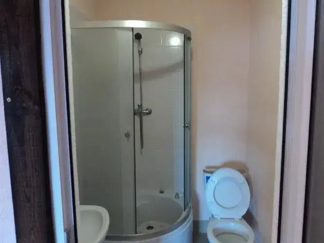 Заозерное: Zolotyie Peski Guest House