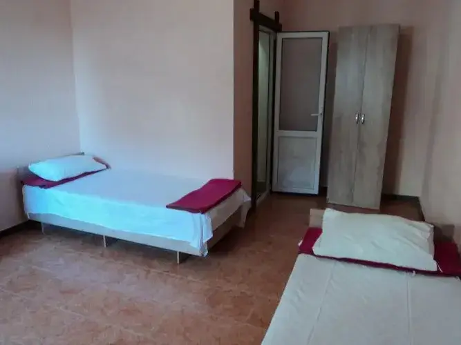 Заозерное: Zolotyie Peski Guest House